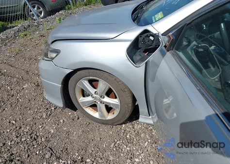 2011 Toyota Camry Se V6 z USA, uszkodzony, nr VIN 4T1BK3EK0BU631739